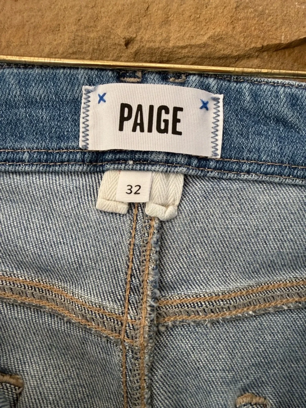 PAIGE Annesa Cropped Distressed Raw Hem Faded Blue Relaxed Wide Leg Jeans 32